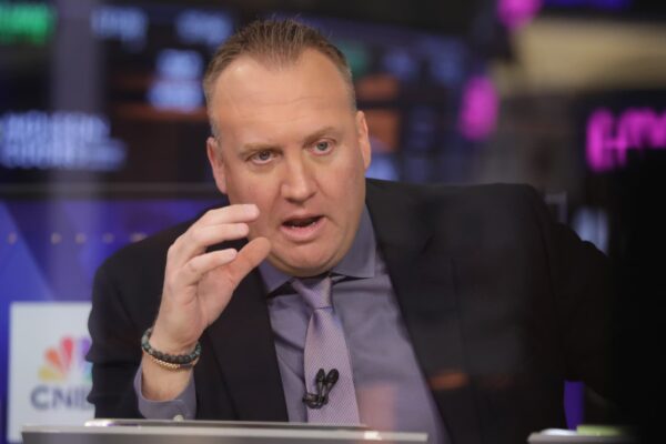 Josh Brown dramatically cuts Netflix stock holdings after proposed Warner Bros. buy. Here’s why