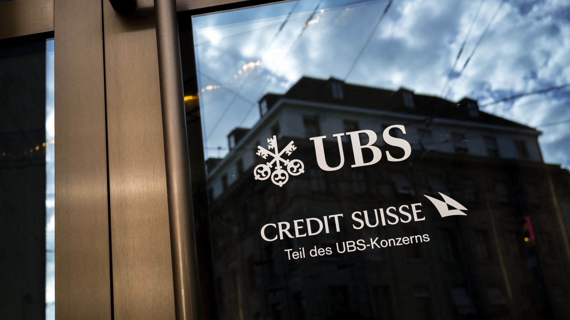 UBS says government capital proposals would weaken bank, Swiss economy