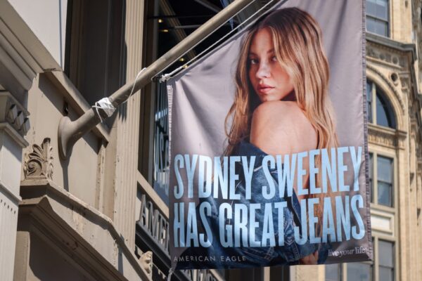 American Eagle Outfitters (AEO) earnings Q2 2025