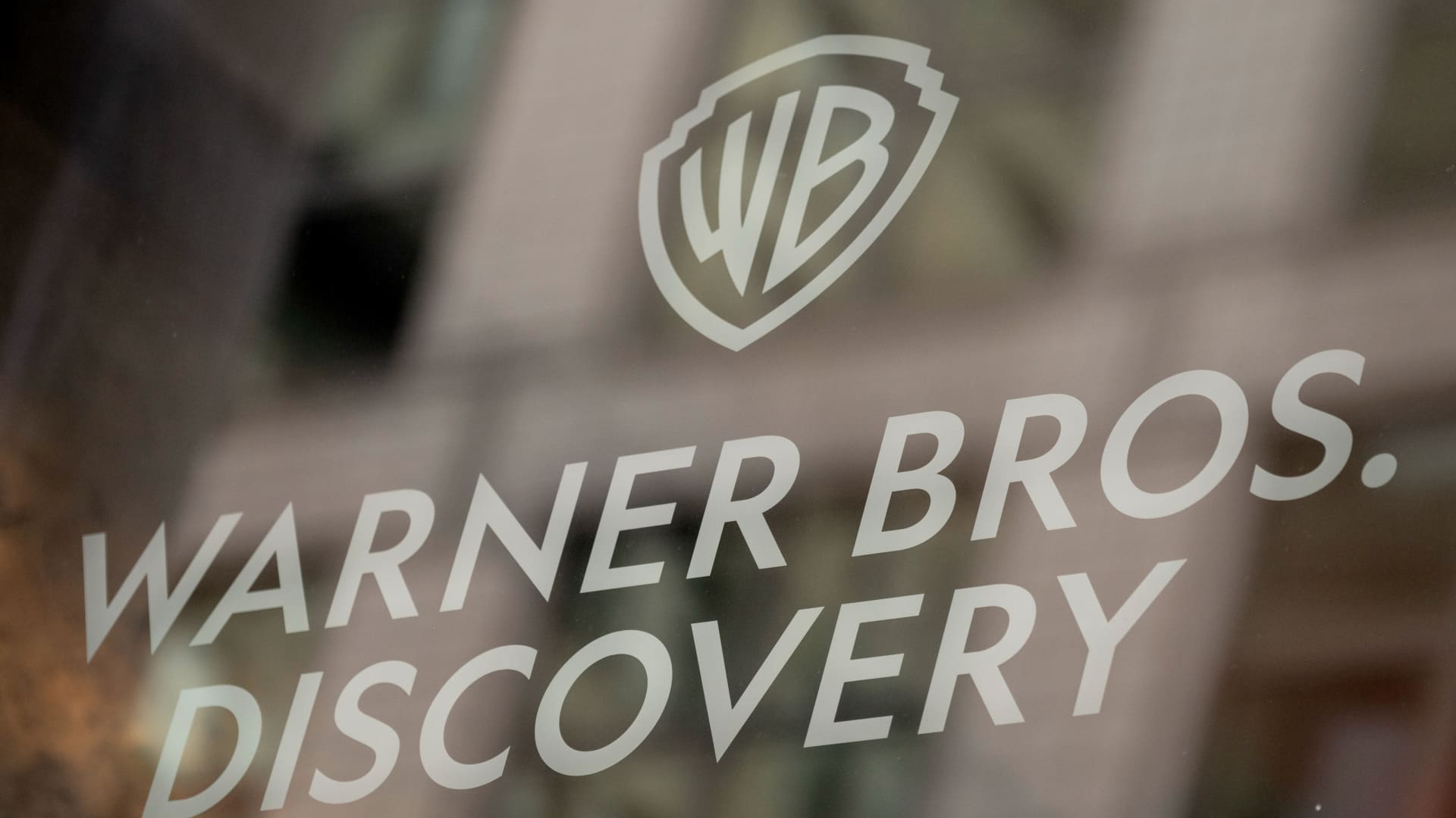 Warner Bros. Discovery stock is up 20% after report Paramount Skydance is preparing a takeover bid