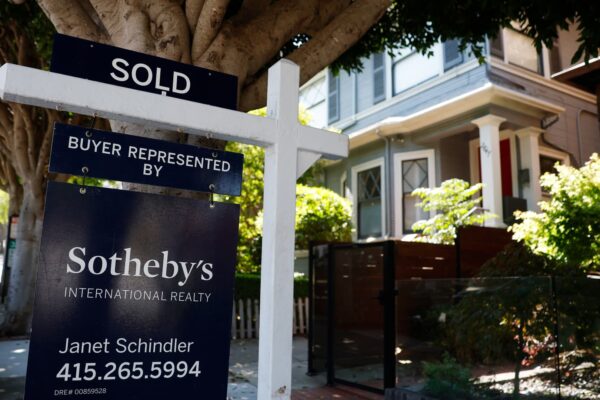 Existing home sales stall in August amid higher mortgage rates
