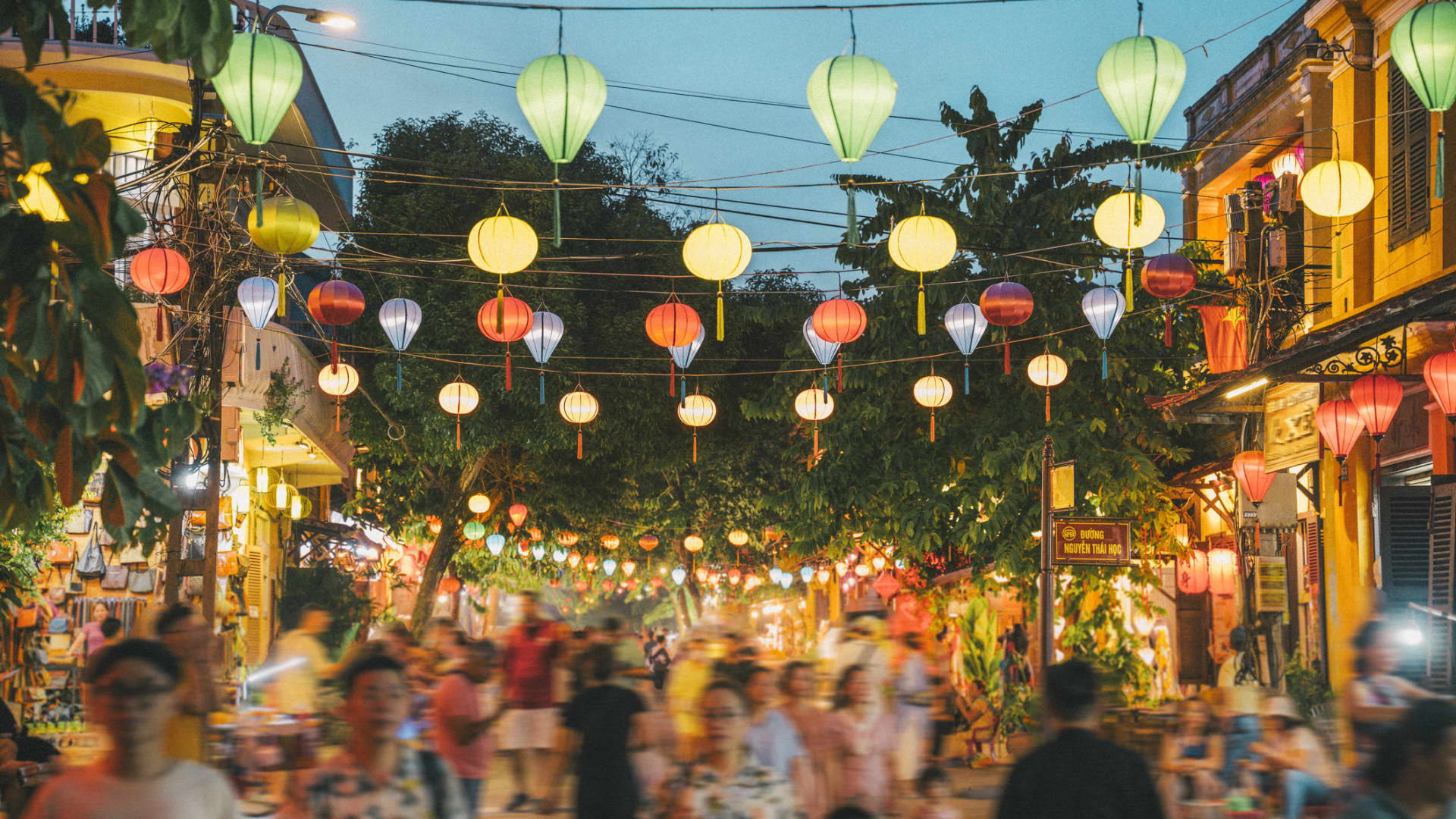 The 10 most and least affordable countries for expats in 2025