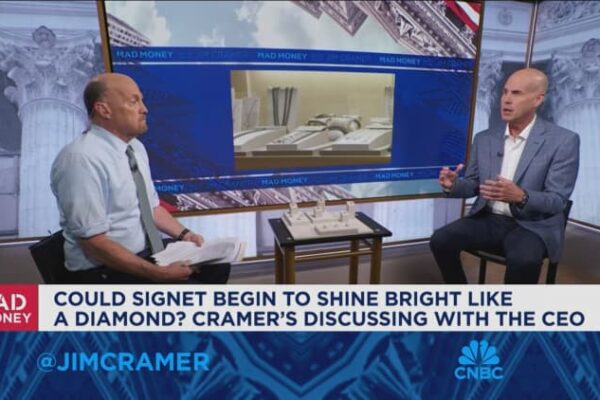 Signet Jewelers CEO on why there’s both natural and lab-grown diamonds