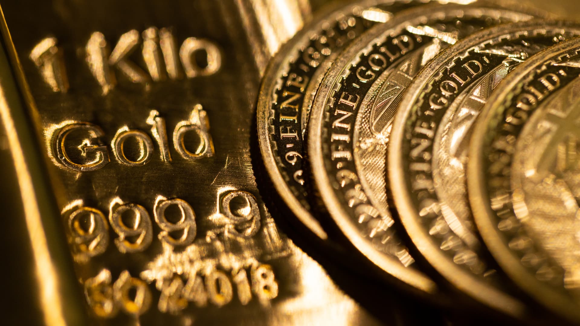 Goldman sees gold upside to ,000 on loss of Fed independence