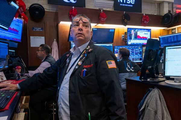 Stocks regain steady, snoozy state with reliance on big caps