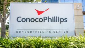 ConocoPhillips says it will cut workforce by 20-25%, shares fall