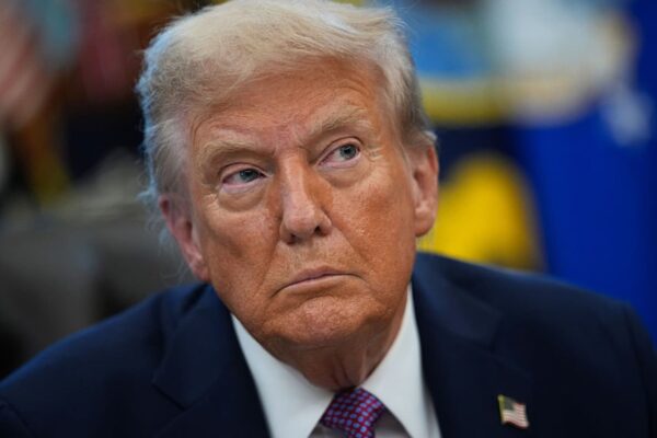 Trump job ratings negative; Americans stronly support vaccines: Poll