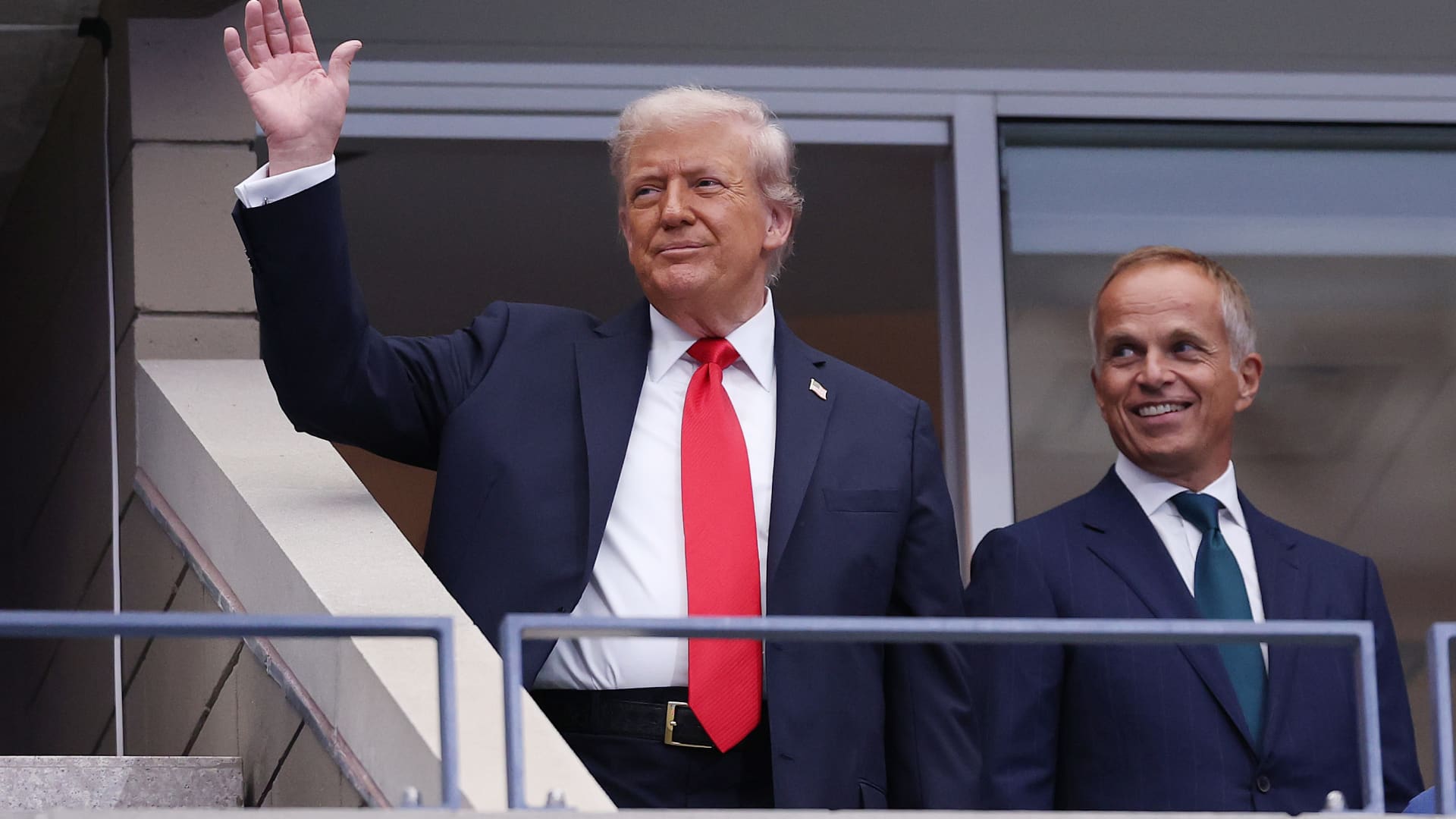 Elizabeth Warren says Trump’s Rolex tennis invite may be attempt to curry favor Elizabeth Warren says Trump’s Rolex tennis invite may be attempt to curry favor