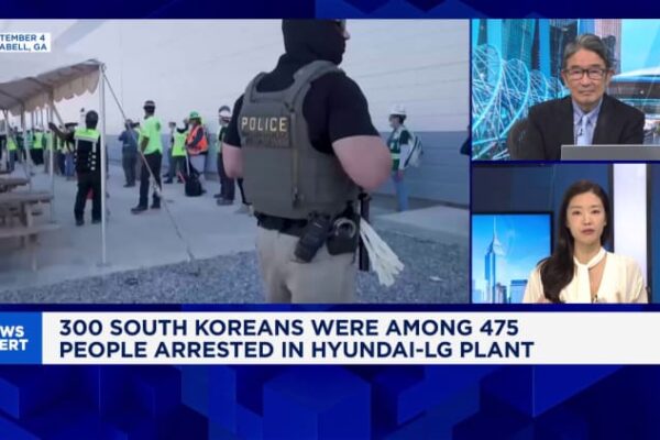 ICEBlock developer sues U.S. after DOJ demanded Apple remove app