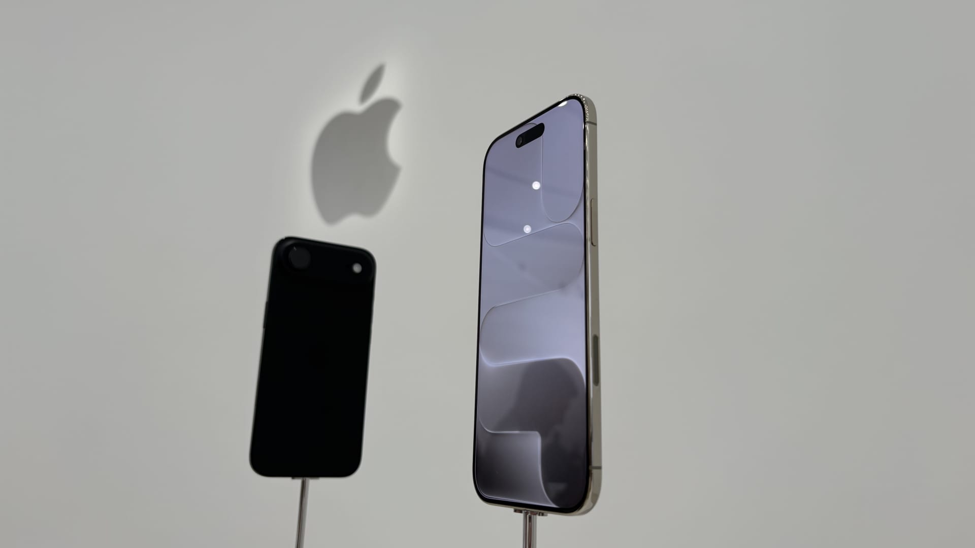 Apple is close to forming a bullish golden cross chart pattern Apple is close to forming a bullish golden cross chart pattern