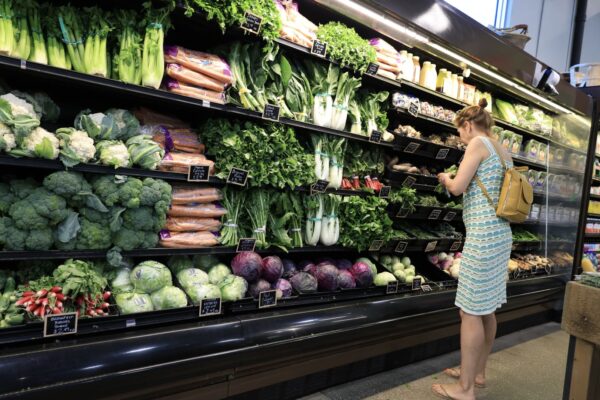 Consumer prices rose at annual rate of 2.9% in August, as weekly jobless claims jump