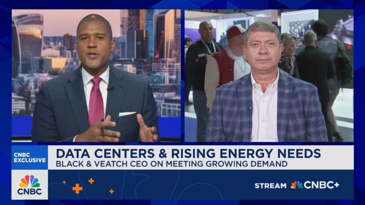 Microsoft to spend  billion on second Wisconsin data center