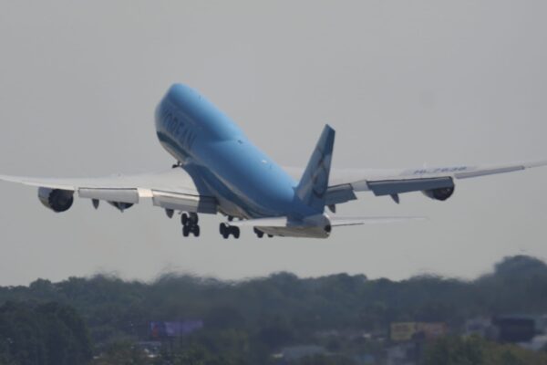 Hyundai, LG workers caught up in immigration raid fly home to South Korea Hyundai, LG workers caught up in immigration raid fly home to South Korea