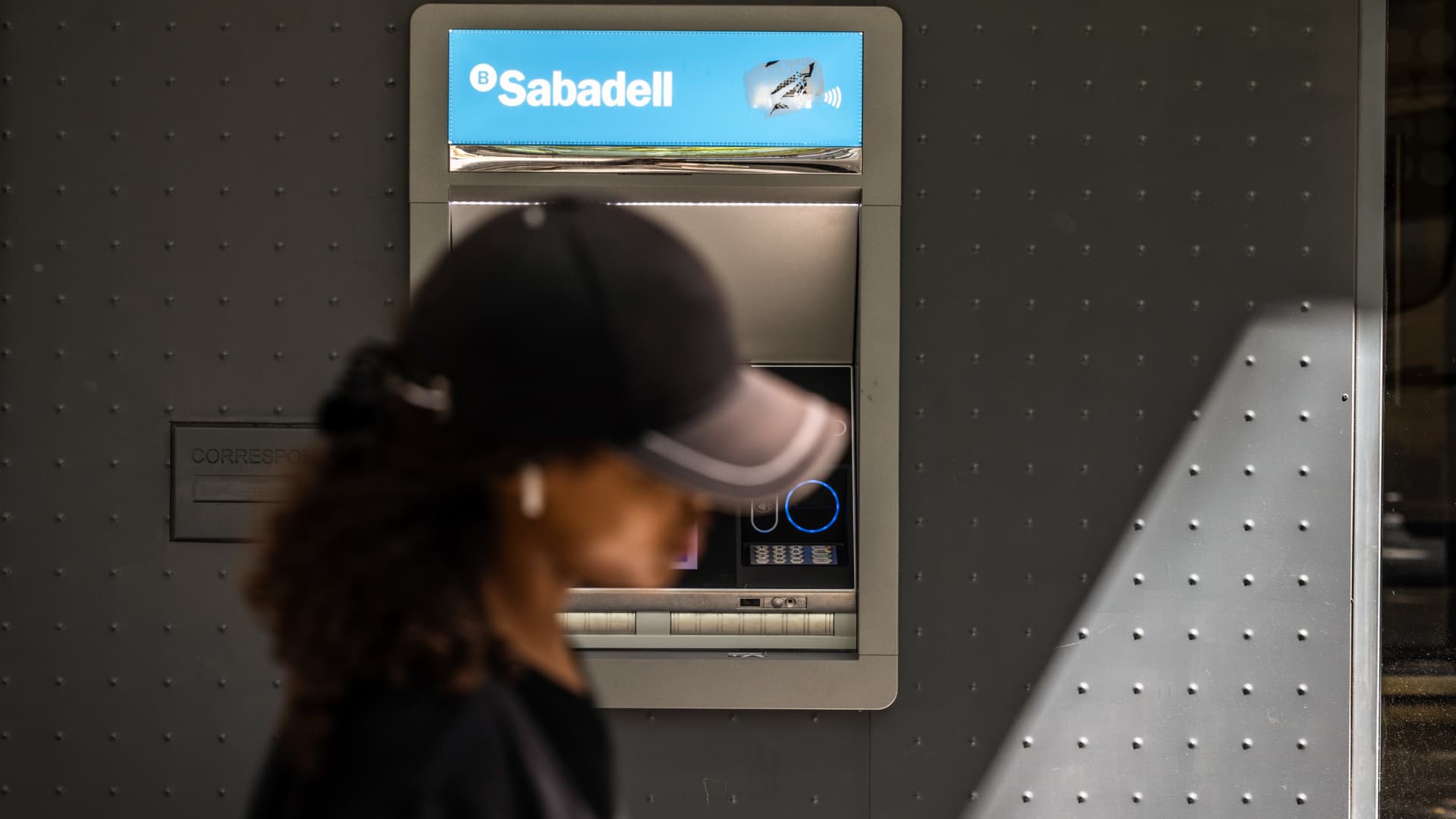 Sabadell CEO attacks BBVA’s ‘insurmountable’ hostile takeover bid as board urges rejection