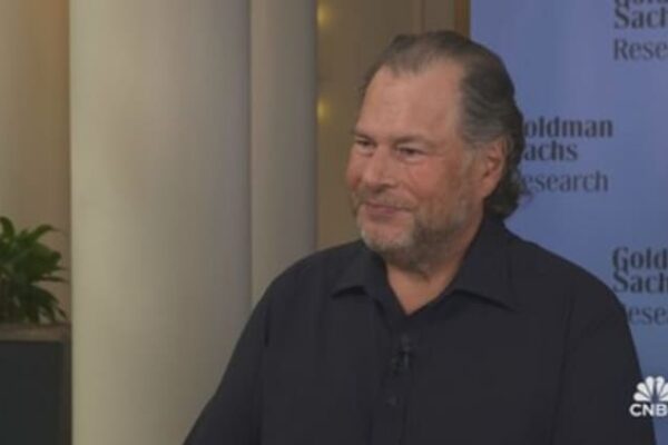 Benioff says he’s ‘inspired’ by Palantir, but calls out its prices