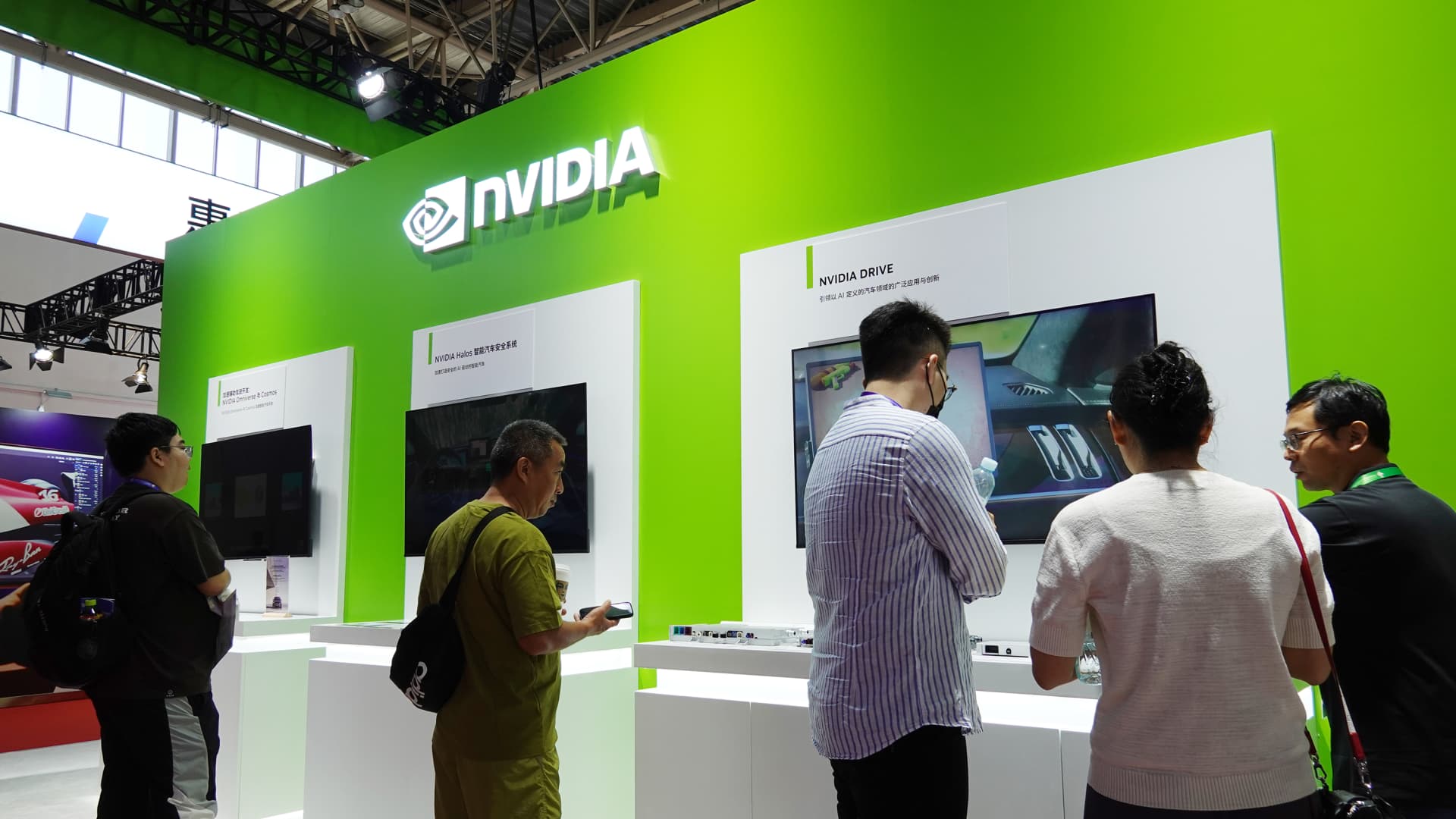 Jim Cramer’s top 10 things to watch in the stock market Thursday