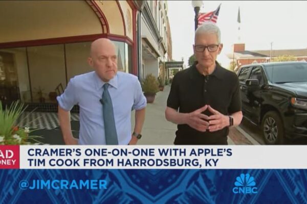 Tim Cook says Apple’s manufacturing expansion across the U.S. will create a ‘domino effect’