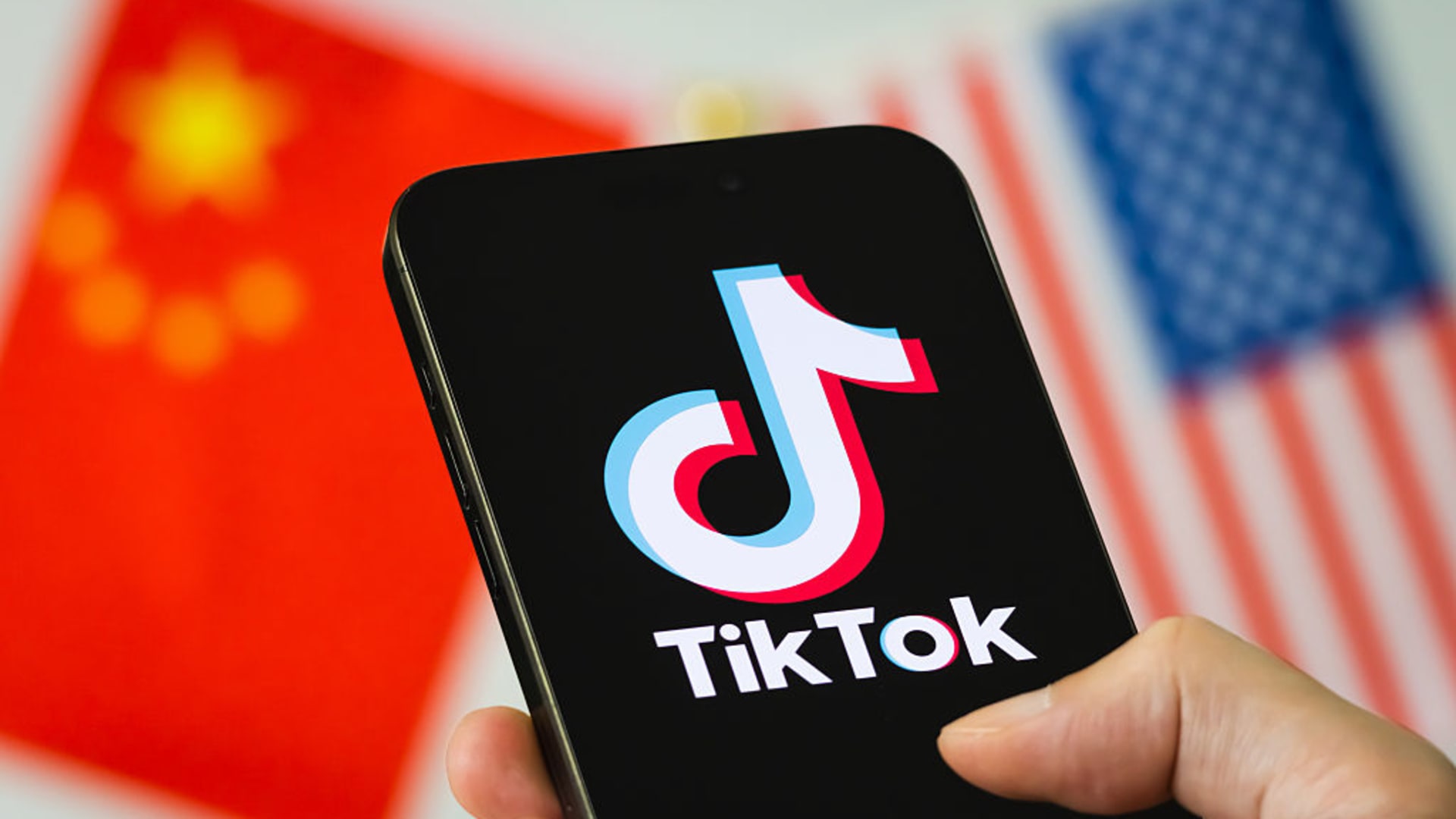 TikTok deal to include new investors with ByteDance; Oracle to keep cloud agreement, sources say