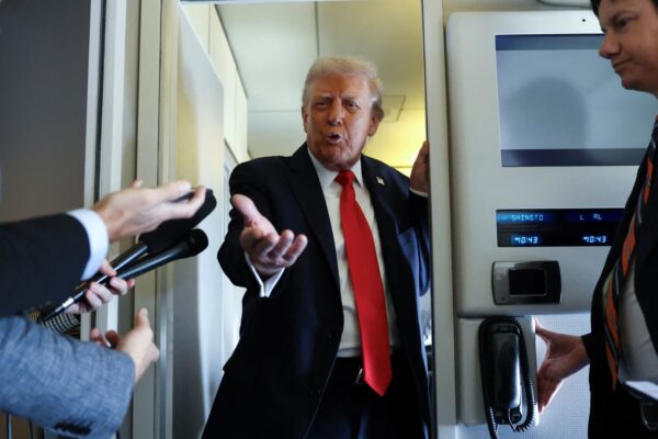 Trump suggests pulling TV licenses after Jimmy Kimmel suspended Trump suggests pulling TV licenses after Jimmy Kimmel suspended
