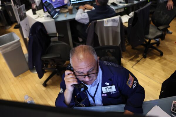 Rallies of individual stock couldn’t push up major indexes
