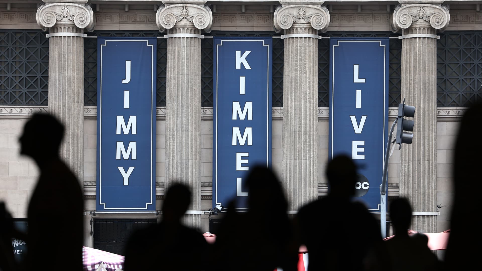 Nexstar-owned ABC affiliates won’t show Kimmel’s return Tuesday, joining Sinclair in preempting program Nexstar-owned ABC affiliates won’t show Kimmel’s return Tuesday, joining Sinclair in preempting program