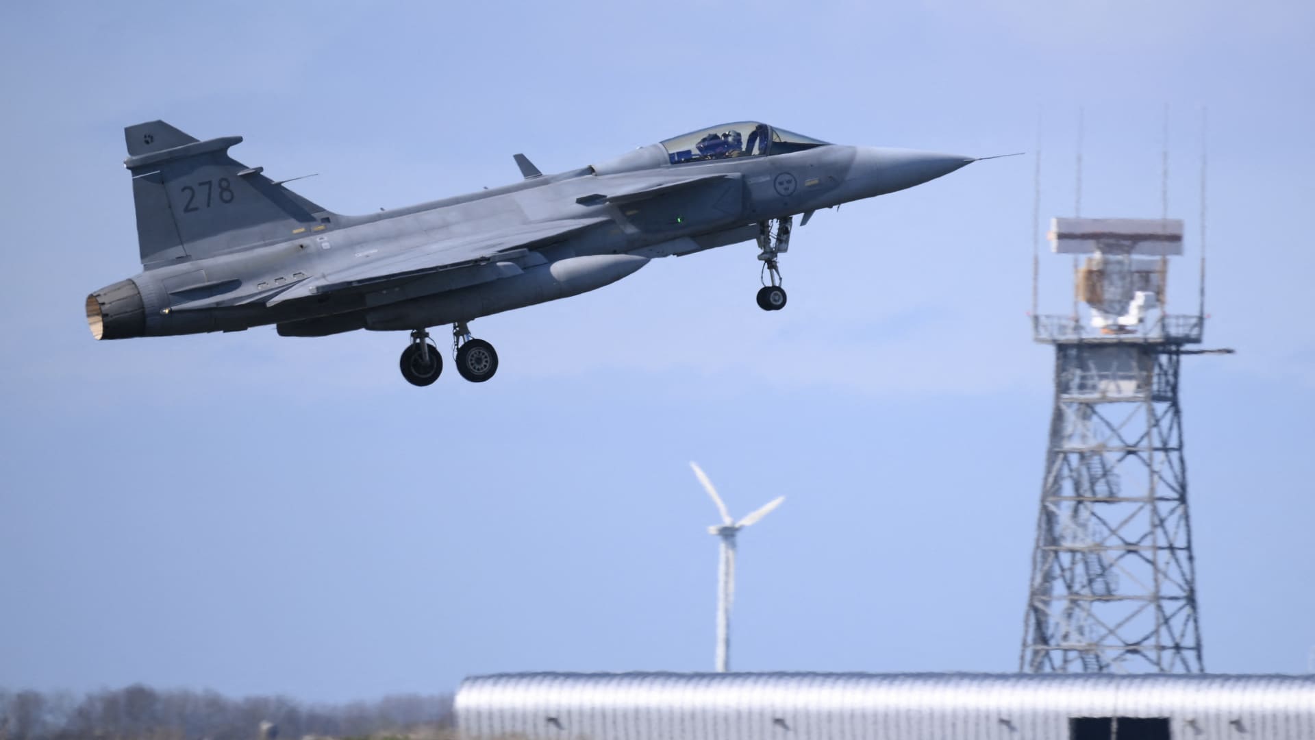 Defense stocks rally as Trump says Kyiv can win back all of Ukraine