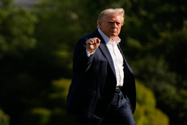 Trump to meet with top congressional leaders as a government shutdown looms