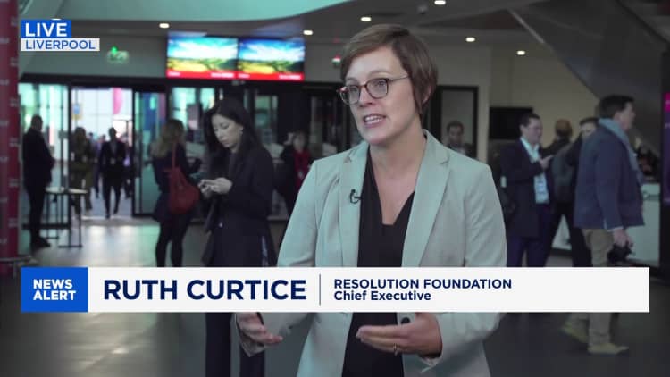 UK at ‘a fork in the road’ between renewal and decline, Starmer warns