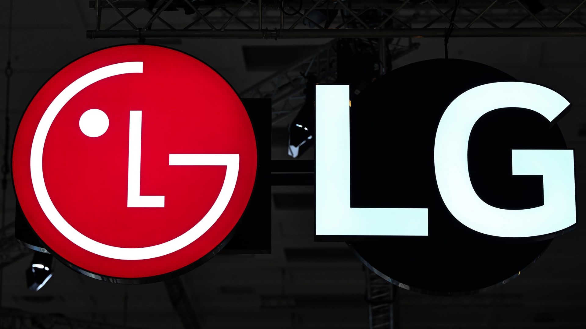 LG Electronics’ Indian unit seeks valuation of .7 billion in IPO