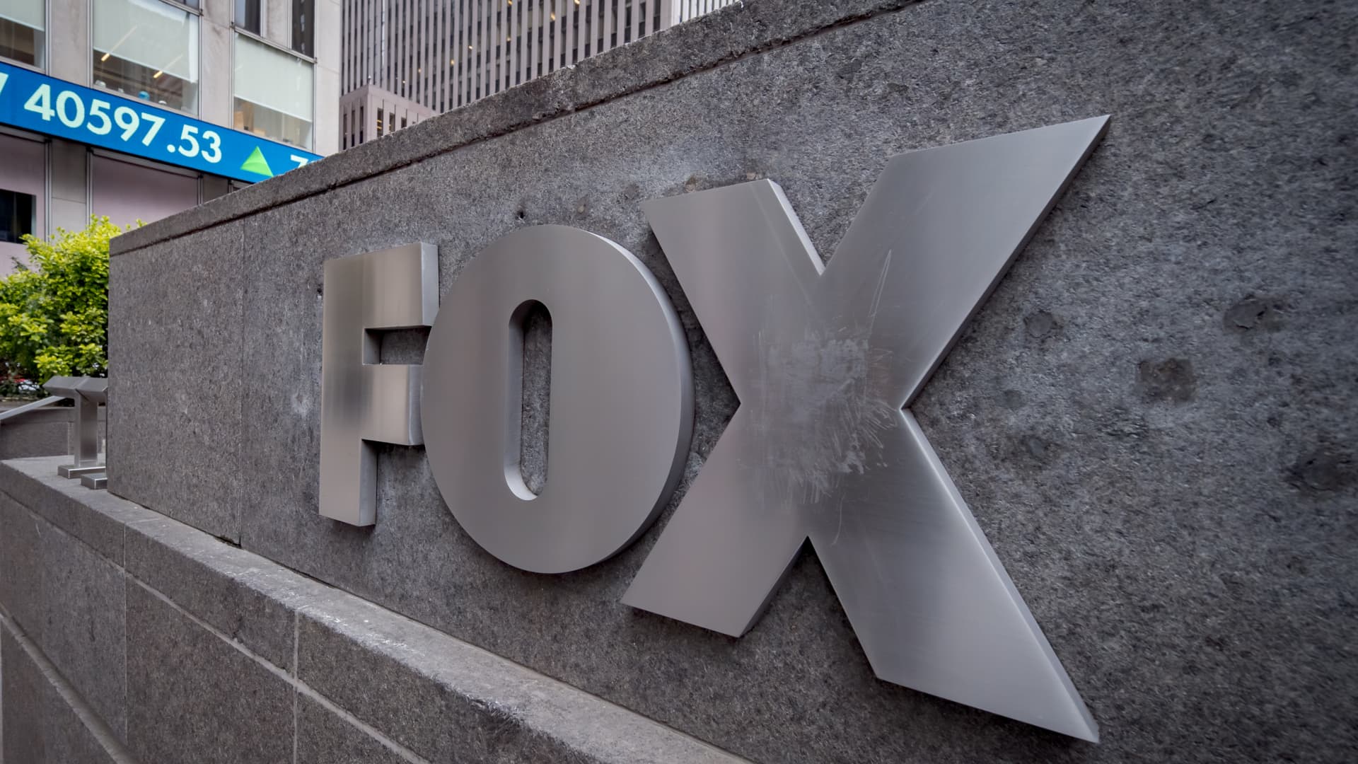 Stocks making the biggest moves premarket: FOX, AAPL, NBIUS, DELL