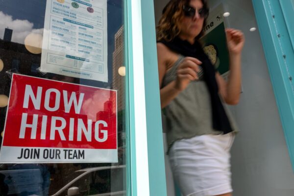 Seasonal hiring 2025 to fall to lowest level since 2009 recession