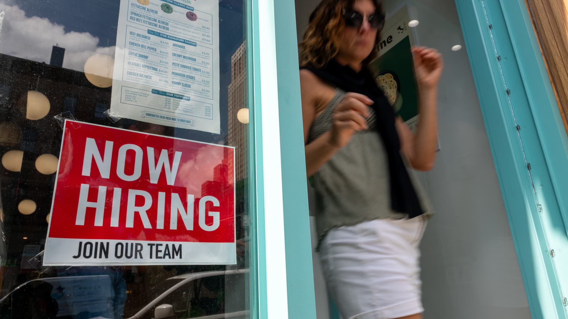 Seasonal hiring 2025 to fall to lowest level since 2009 recession Seasonal hiring 2025 to fall to lowest level since 2009 recession