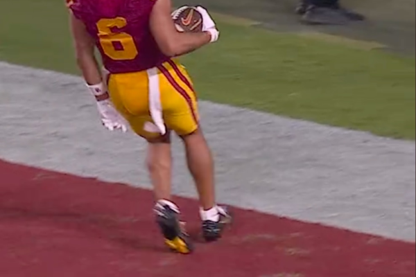 Maiava connects to Lemon for a 40-yard USC Football TD 🍋