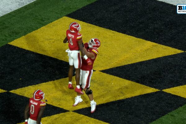 Malik Washington finds Shaleak Knotts for a 42-yard TD extending Maryland's lead over Northern Illinois