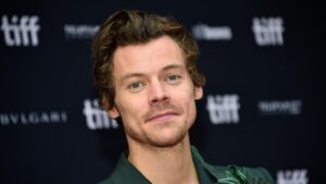 Harry Styles runs Berlin Marathon in under 3 hours
