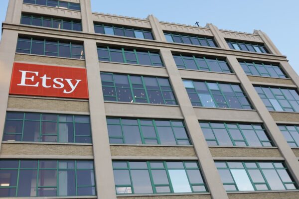 Etsy stock sinks on downbeat earnings, CEO change