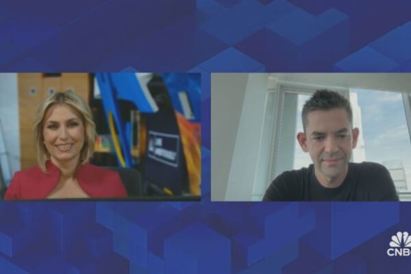 Trump meets with Isaacman about top NASA job after pulling nomination