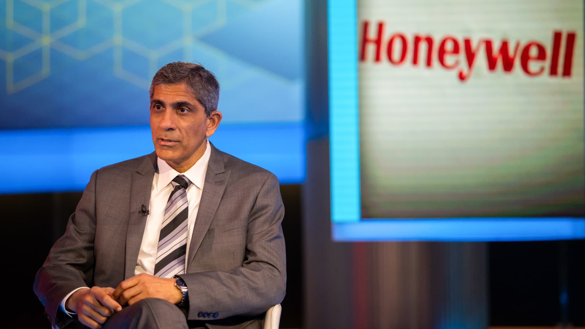 Honeywell prepares for the first part of its split into 3 companies. Here’s what you get Honeywell prepares for the first part of its split into 3 companies. Here’s what you get