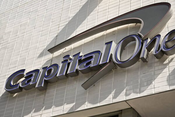 Capital One puts credit risk worries to rest, delivers a strong quarter and new buyback