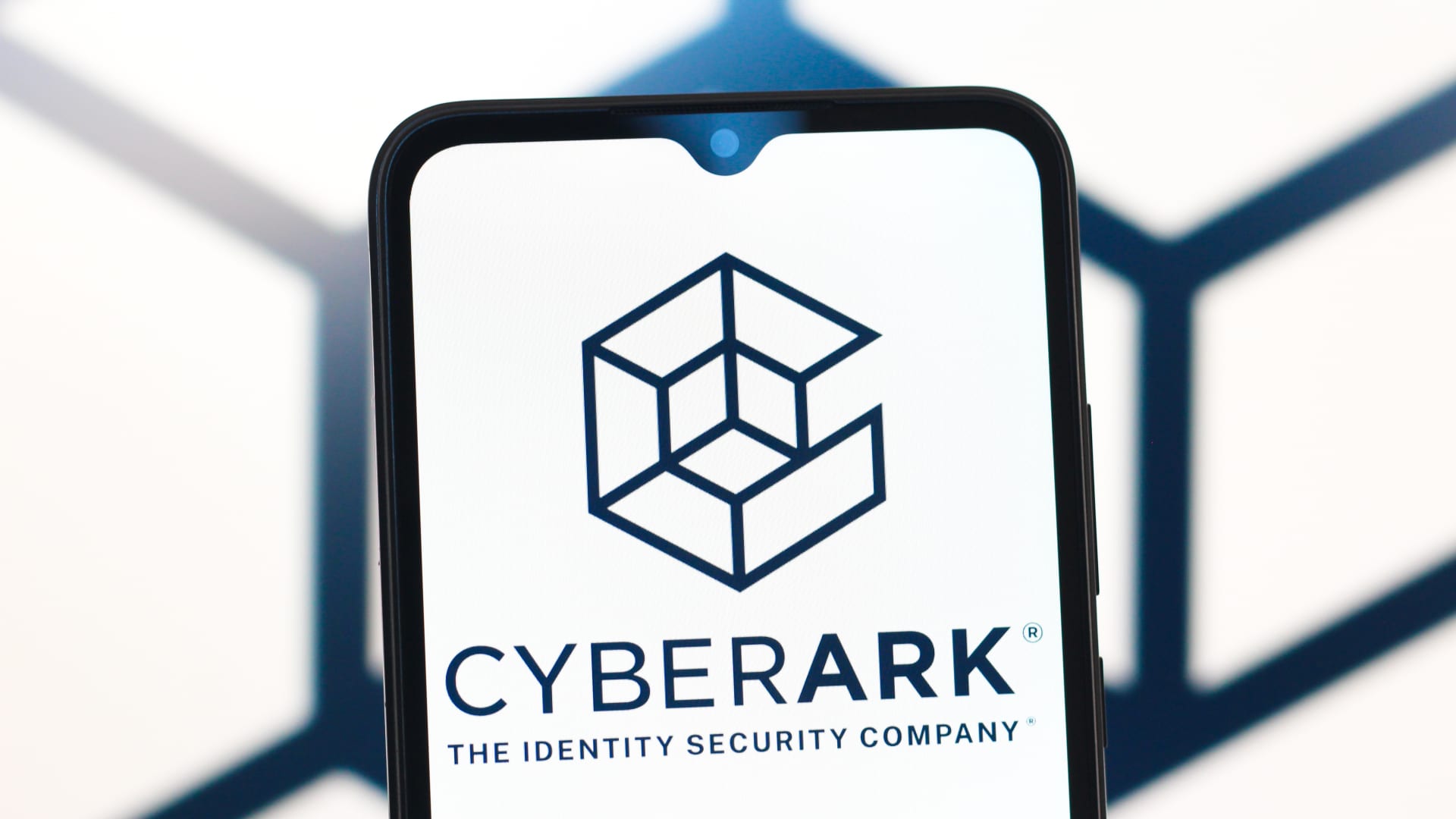 These stocks reporting next week usually beat the Street and rally