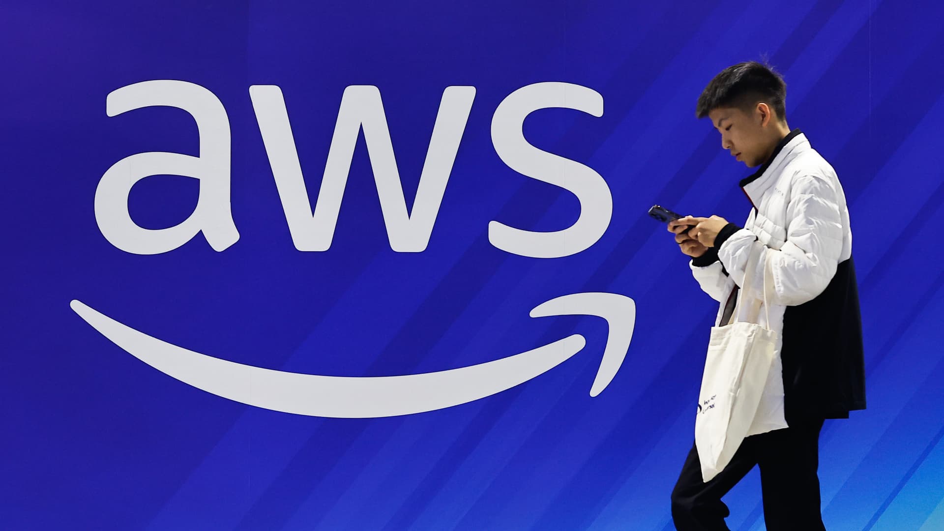 S&P 500 record close Friday is down to the wire — plus, Amazon is more than just cloud S&P 500 record close Friday is down to the wire — plus, Amazon is more than just cloud