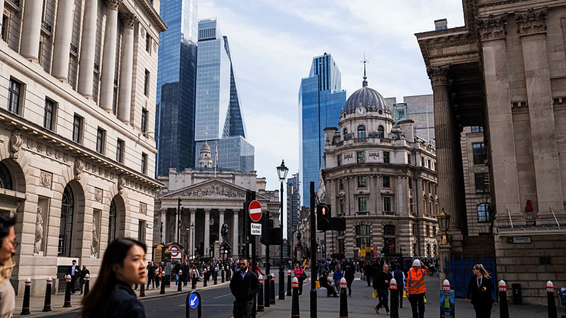 Germany falters as UK picks up Germany falters as UK picks up