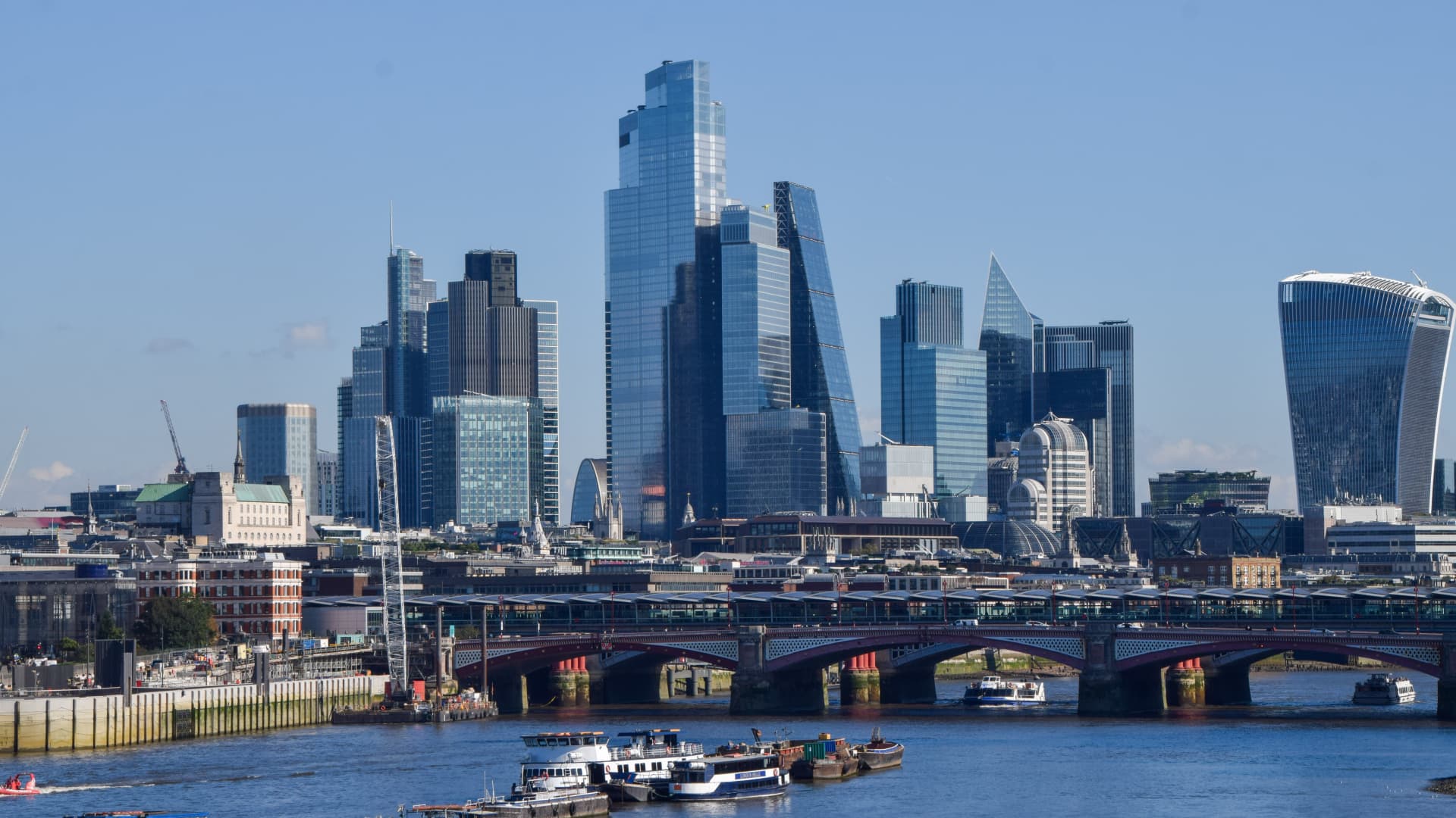 Hedge fund assets reach  trillion as quarterly capital flows soar Hedge fund assets reach  trillion as quarterly capital flows soar