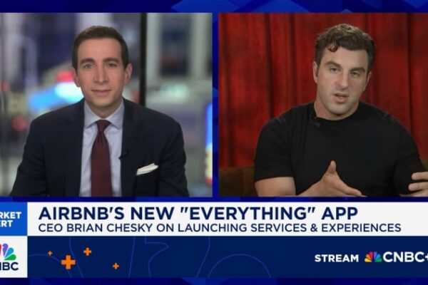 Airbnb adds direct messaging, new social features after app overhaul Airbnb adds direct messaging, new social features after app overhaul