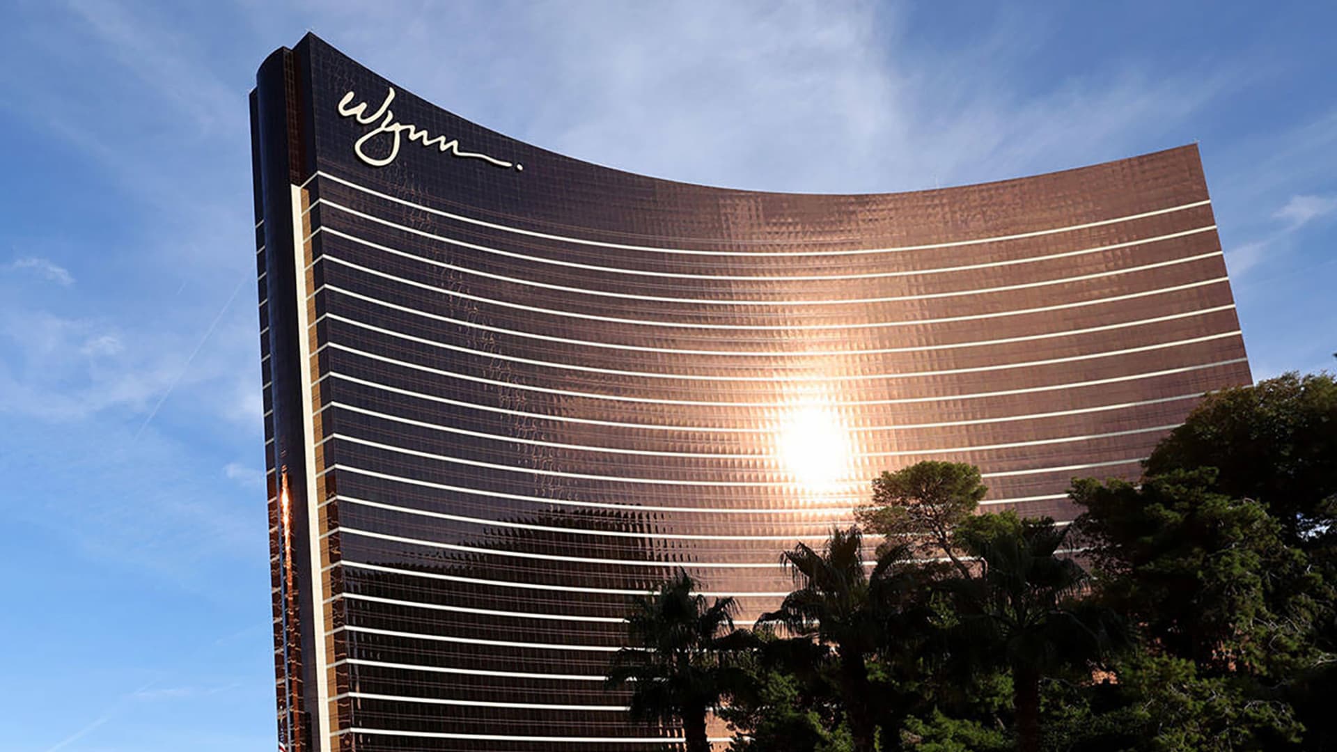 Stocks making the biggest moves midday: WYNN, RCAT, SNDK, PLTR Stocks making the biggest moves midday: WYNN, RCAT, SNDK, PLTR