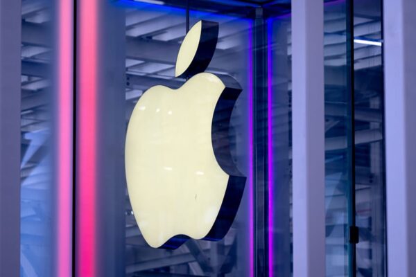 Bank of America raises Apple price target