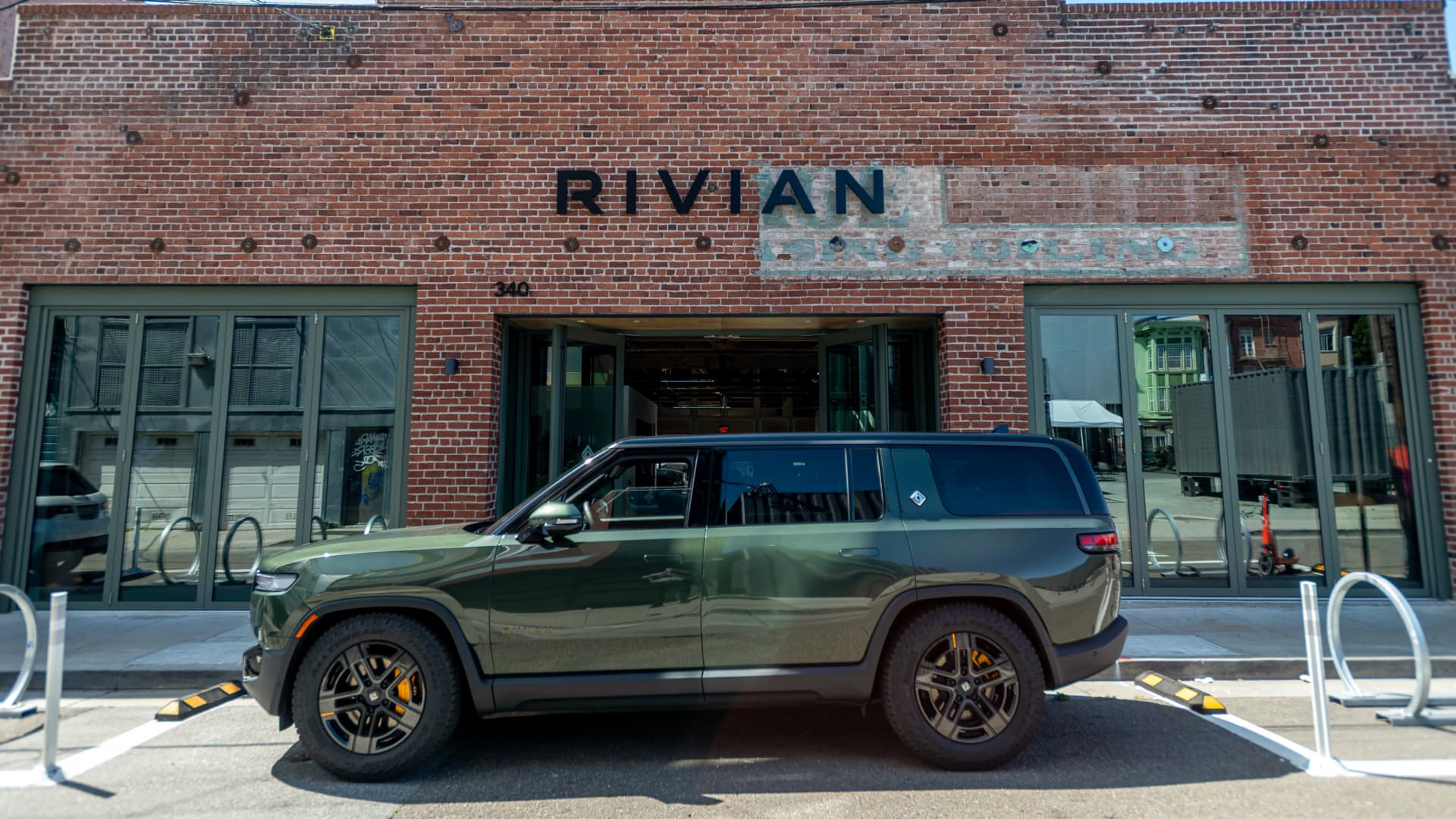 Rivian plans to lay off more than 600 workers Rivian plans to lay off more than 600 workers