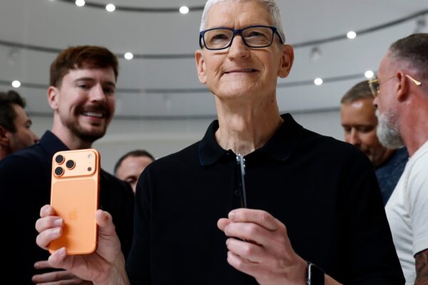 Stocks making the biggest moves midday: Apple, Cleveland-Cliffs, Oracle, KLA, Tempus AI and more