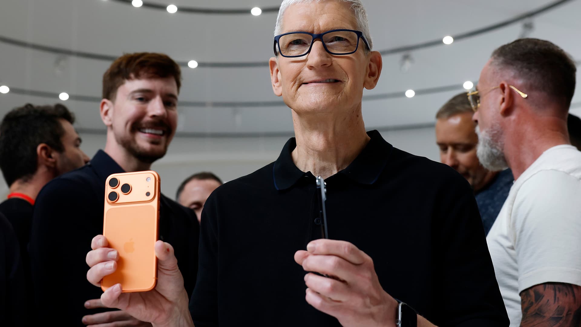 Stocks making the biggest moves midday: Apple, Cleveland-Cliffs, Oracle, KLA, Tempus AI and more