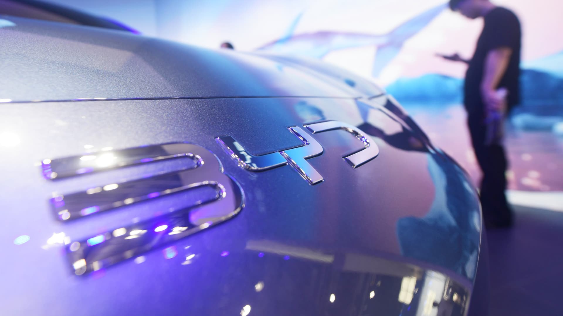 BYD monthly sales tumble for the first time in 2025, reinforcing slowdown concerns